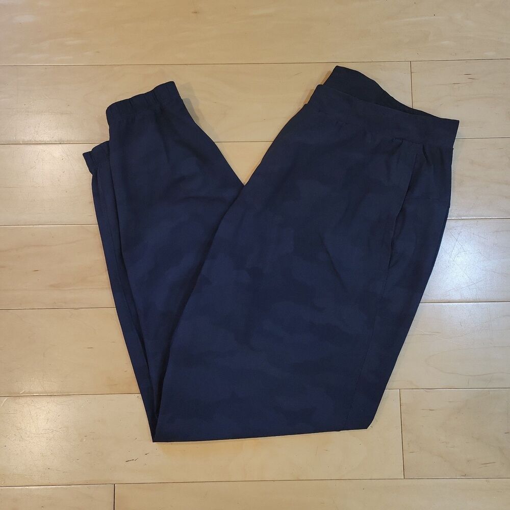Lululemon Surge Jogger Pants Men’s XL  Heritage 365 Camo BlackStretch Athletic